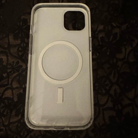 iPhone 13 MagSafe case - Picture 2 of 2